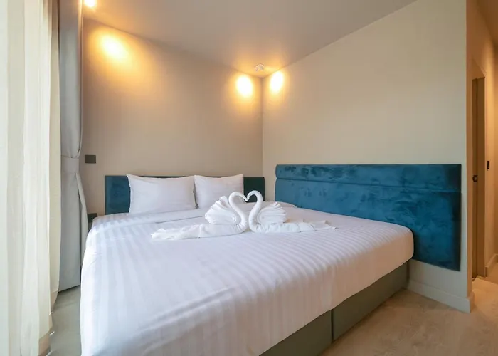 Add Plus Hotel & Spa Patong